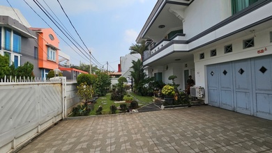 Rumah Area Luxury Ciputat, Tangerang Selatan - Harga Terbaik 3,5 Miliar