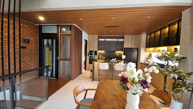 Rumah Prestisius di Kawasan Kebayoran Baru, Jakarta Selatan, LB 200m², Harga 6,8 Miliar