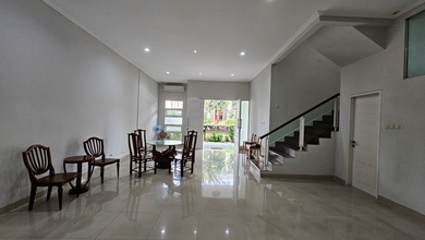 Hunian Mewah di Pondok Indah, Jakarta Selatan, 4 KT, LT 252m²