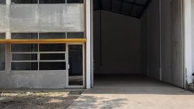 Gudang 1 Lantai 192 M²+ Parkir 70m² Di Kamal Bisnis Center