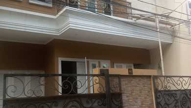 Rumah Sewa Nyaman Lokasi Duri Kepa, Jakarta Barat, LB 248m²