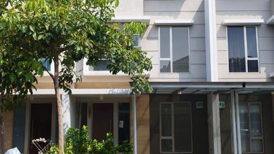 Kesempatan Eksklusif, rumah Mewah di Golf Island, Jakarta Utara, LB 120m²
