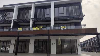Ruko Baru Gandeng 3 di boulevard Gading Serpong, Hampton Avenue