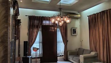 Kesempatan Langka, rumah Mewah di Jelambar, Jakarta Barat, LB 400m²