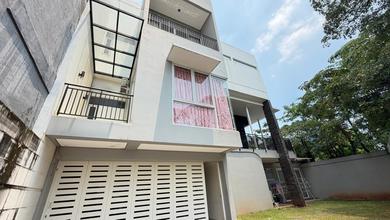 Penawaran Langka, rumah Mewah di Pantai Indah Kapuk, Jakarta Utara, LB 600m²