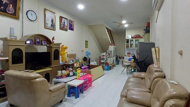 Ruko 3.5 Lantai Cocok Buat Usaha Lokasi Ramai Strategis