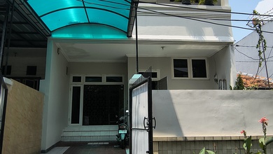 Rumah Elegan di Tubagus Angke, Jakarta Barat, 4 KT, LT 154m²