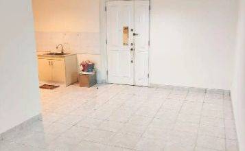 Dijual Segera Apartemen 3BR Semi Furnished Kondisi Bagus Siap Ditempati