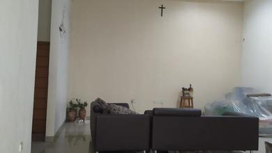 Rumah Mewah di Kawasan Pulomas, Jakarta Timur, LB 136m², Harga 4,5 Miliar