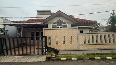Rumah Siap Huni di Area Serpong Villa Melati Mas, Tangerang Selatan, LT 236m²