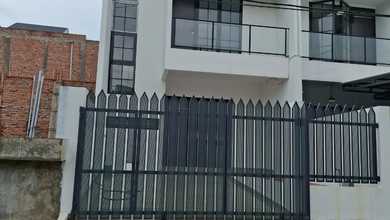 Rumah Eksklusif Unfurnished Daerah Strategis Kawasan Serpong Regency Melati Mas