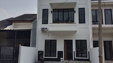 Jual Rumah Strategis di Serpong Regency Melati Mas, Tangerang Selatan - LT 90m²