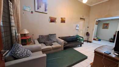 Dijual Rumah Strategis di Villa Melati Mas, Tangerang Selatan - LT 176m²