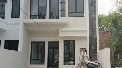 Jual Rumah Strategis di Serpong Regency Melati Mas, Tangerang Selatan - LT 90m²