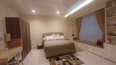 For Sale rumah Eksklusif di Kelapa Gading, Jakarta Utara - LT 220m²