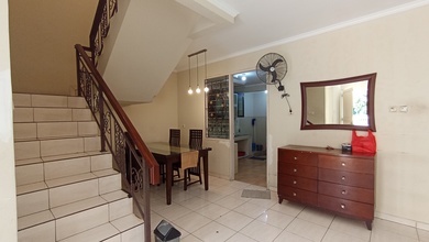Rumah Sewaan Murah di Kelapa Gading, Jakarta Utara, 4 KT, Harga 90 Juta /tahun