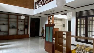 Dijual rumah Premium di Lebak Bulus, Jakarta Selatan - LT 980m²
