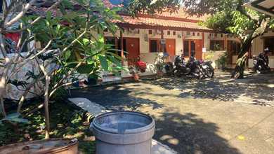 Dijual Rumah + Kost-an persis depan kampus Stan BINTARO sudah SHM