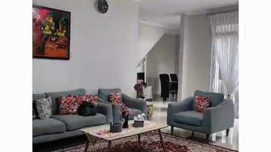 Hunian Elegan di Kota Wisata, Bogor, 4 Kamar Tidur, LT 220m²