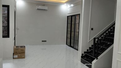 Hunian Elegan di BSD Griya Loka, Tangerang, 4 KT, LT 112m²