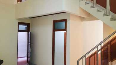 Rumah Area Luxury Kebayoran Lama, Jakarta Selatan - Harga Menarik 8,8 Miliar