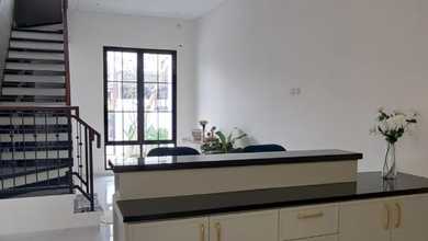 Jual Rumah Strategis di BSD Nusaloka, Tangerang - LT 98m²