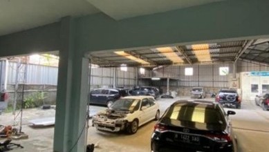 Dijual Bengkel Body Repair Istimewa di Jl. Bintara Jaya - Bekasi Barat