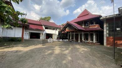 Hunian Mewah di Kawasan Mampang, Jakarta Selatan, LB 1420m², Harga 25 Miliar