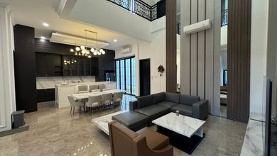 Rumah Elegan di Gading Serpong, Tangerang, 4 Kamar Tidur, LT 300m²
