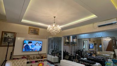 Penawaran Eksklusif, rumah Mewah di Ciputat, Tangerang Selatan, LB 150m²