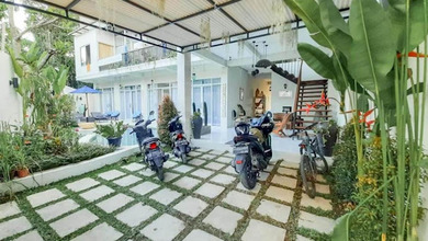 Guest House 3 Lantai Dan 16 Kamar Tidur Di Sanur Kauh Bali