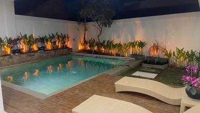 Villa Modern Minimalis Padang Sambian Denpasar Barat