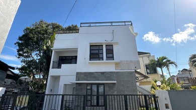 Villa Nyaman Semi Furnished Lokasi Taman Griya, Jimbaran Bali