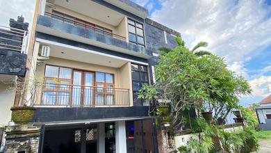 Guest House Tumbak Bayuh Canggu, 27 Kamar Akses Mudah Dijangkau