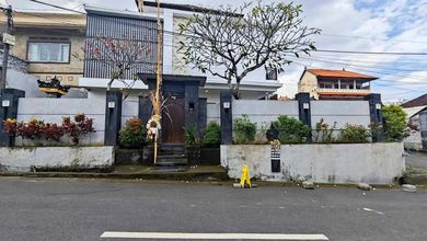 Jual Rumah Bagus Luas 350 m2 area Denpasar Barat, Denpasar