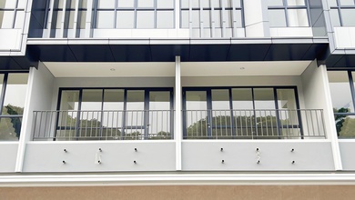 Ready to Use Ruko Usaha di BSD Green Wich Tangerang dengan LB 150m2