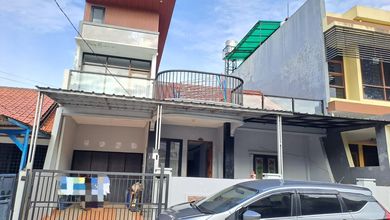Properti Siap Huni di Area Villa Melati Mas, Tangerang Selatan, LT 200m²