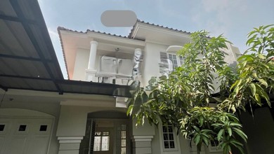 Hunian Elegan di Legenda Wisata, Bogor, 4 KT, LT 300m²