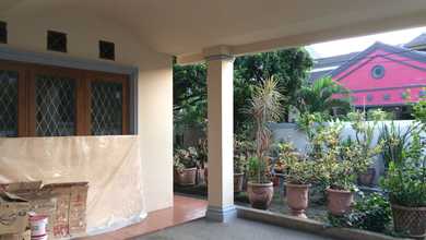 Rumah Area Luxury Jatiwaringin, Bekasi - Harga Menarik 2,8 Miliar