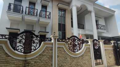 Hunian Elegan di Palmerah, Jakarta Barat, 6 KT, LT 352m²