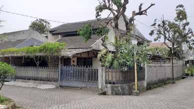 Rumah Dijual di Cimone, Tangerang, LB 196m², Harga Terbaik!