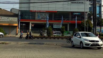 Gedung Bagus murah siap pakai ex dealer yamaha di kota Cilegon