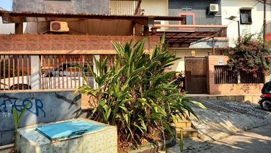 Jual Rumah Strategis di Margonda, Depok - LT 200m²