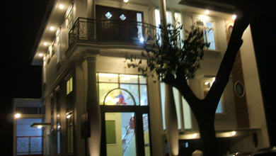 Rumah Mewah di Kawasan Lippo Karawaci, Tangerang, LB 212m², Harga 3,25 Miliar