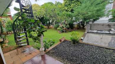 Penawaran Eksklusif, rumah Mewah di Permata Buana, Jakarta Barat, LB 200m²