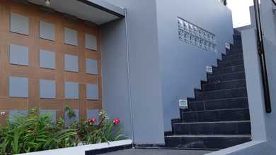 Dijual rumah Eksklusif di Taman Cosmos, Jakarta Barat - LT 415m²