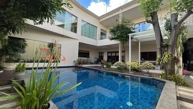 Rumah Area Luxury Kemang, Jakarta Selatan - Harga Menarik 43 Miliar