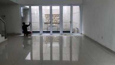 Rumah Area Luxury Citra Garden, Jakarta Barat - Harga Menarik 8,5 Miliar