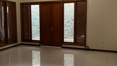 For Sale rumah Eksklusif di Kebayoran Baru, Jakarta Selatan - LT 271m²