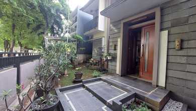 Rumah Area Luxury Bintaro, Tangerang Selatan - Harga Menarik 8 Miliar